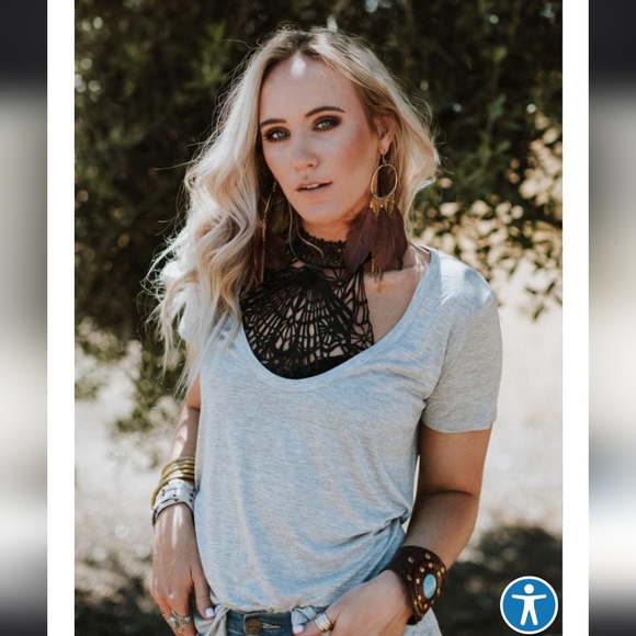 Dusty rose baroque high neck bralette - Picture 8 of 11